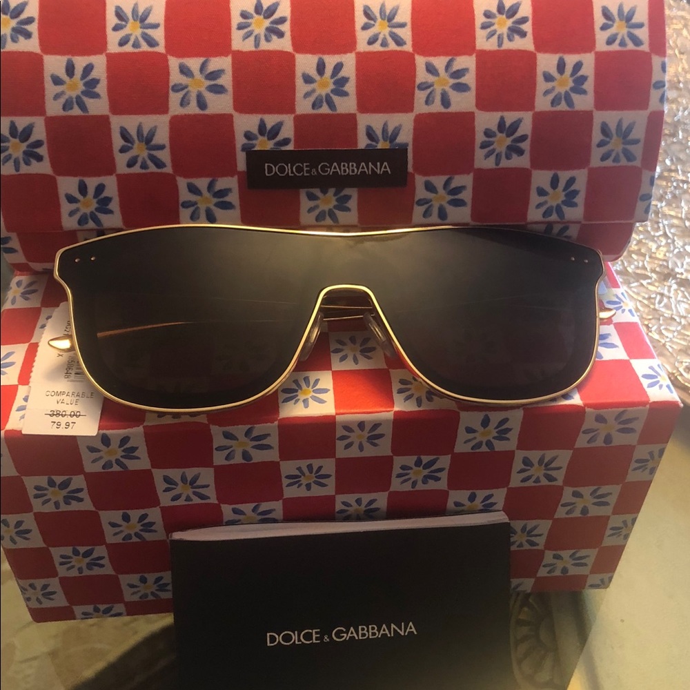 Dolce & Gabbana 🔥🔥on sale🔥🔥